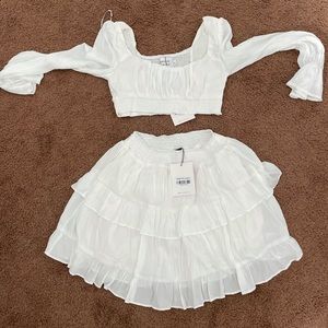 Hello Molly. Size Small. Perfect for a Bride to Be, Vacation. Never worn.